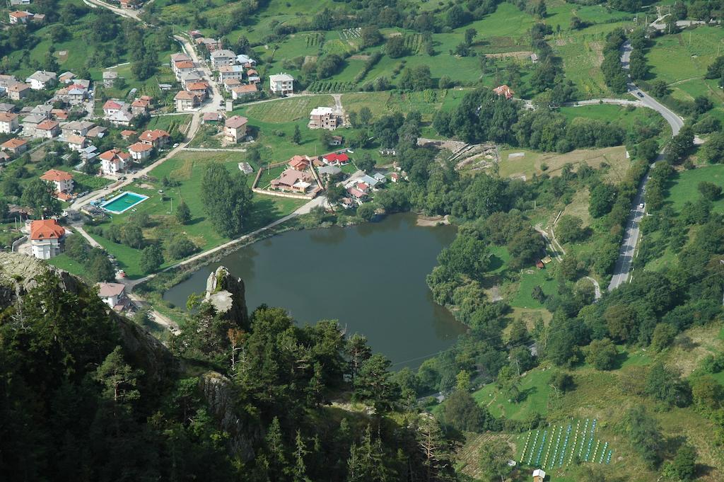 Семеен Хотел Кристал Smolyan Eksteriør bilde
